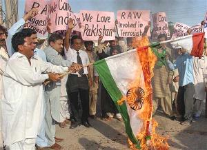pakistan_indian_flag_burning_IPE_20070115
